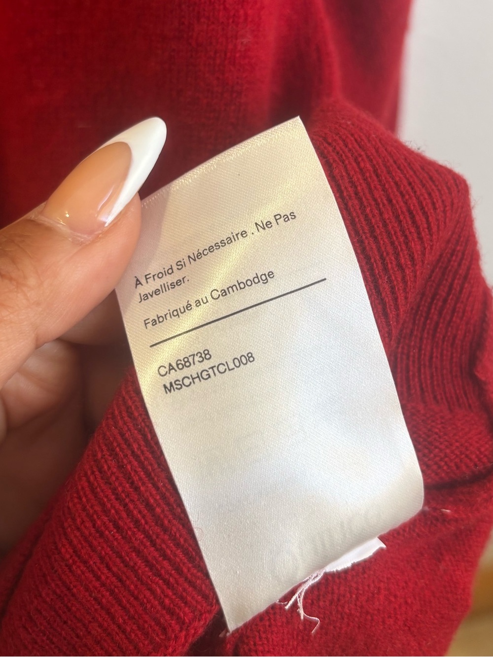 Quince | 100% Mongolian Cashmere V-Neck Sweater - Picture 5 of 5